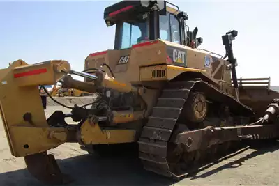 Caterpillar Dozers D8R 2018 for sale by Dura Equipment Sales | AgriMag Marketplace