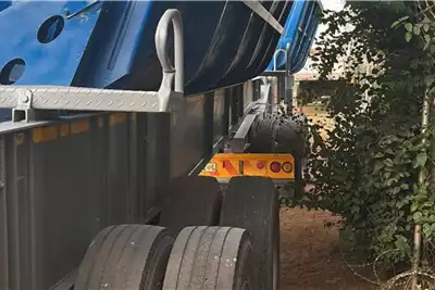 Agricultural trailers Tipper trailers 2006 Top Trailer Side Tipper Link Trailer for sale by Dirtworx | AgriMag Marketplace