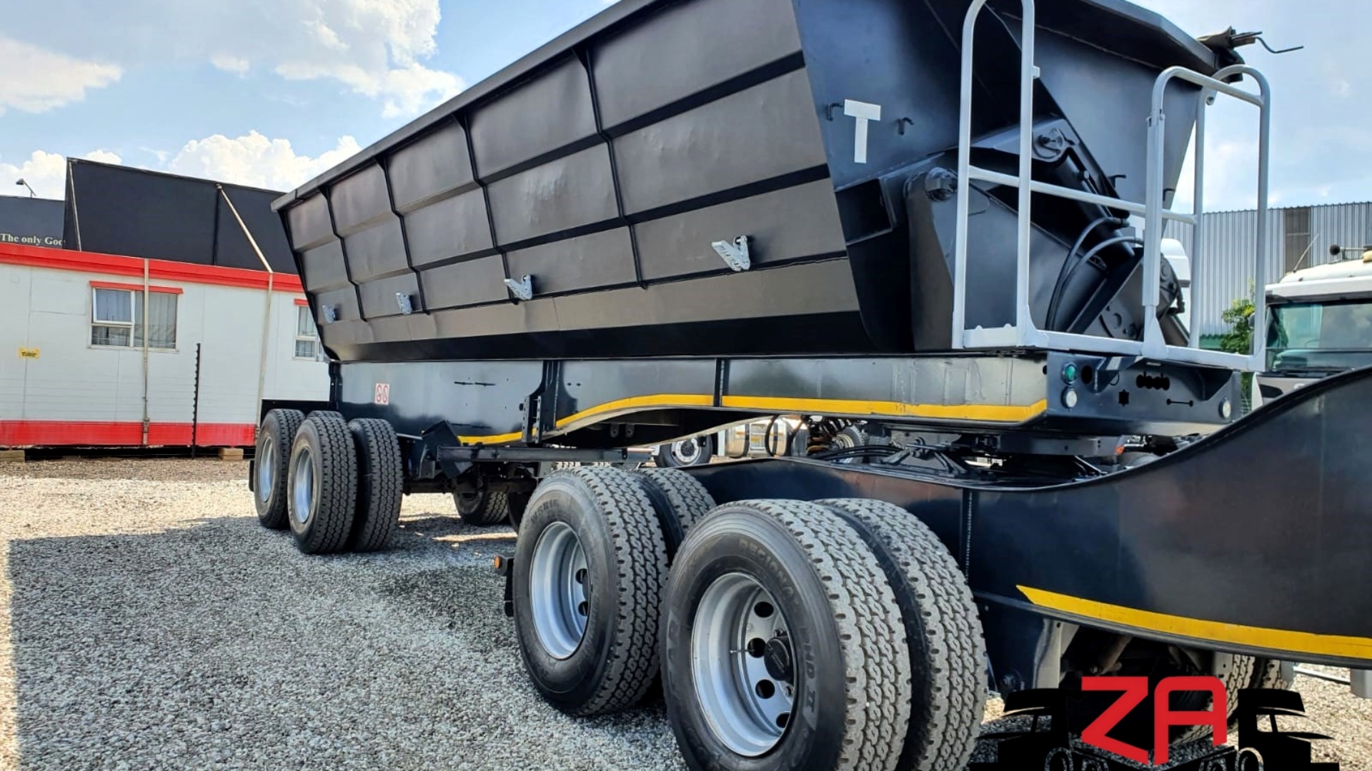 Bahrain Trailers Side tipper 40 CUBE BAHRAIN SIDE TIPPER TRAILER 2020 for sale by ZA Trucks and Trailers Sales | Truck & Trailer Marketplace