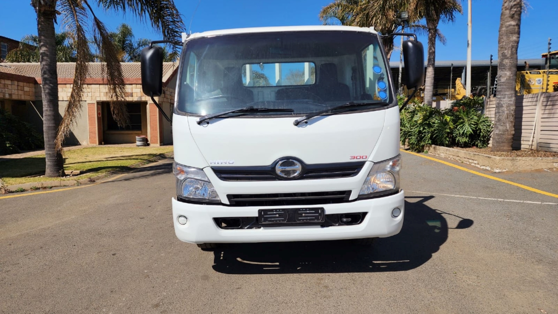 Hino Dropside trucks Hino 915 Mass Dropside 2016 for sale by CH Truck Sales | Truck & Trailer Marketplace