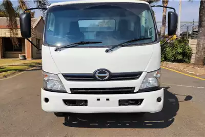 Hino Dropside trucks Hino 915 Dropside 2020 for sale by CH Truck Sales | Truck & Trailer Marketplace