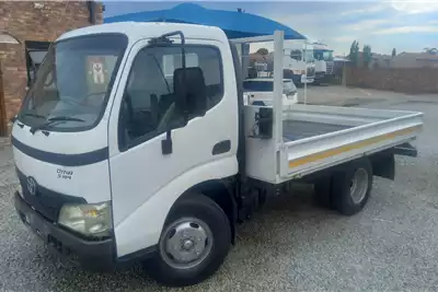 Dyna Dropside trucks 5 103 DROP SIDE 2.5 TON 2009 for sale by A to Z Truck Sales Boksburg | AgriMag Marketplace