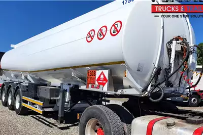 Tank Clinic Fuel tanker ALLUMINIUM TRI AXLE TANK CLINIC FUEL TANKER 2017 for sale by ZA Trucks and Trailers Sales | Truck & Trailer Marketplace