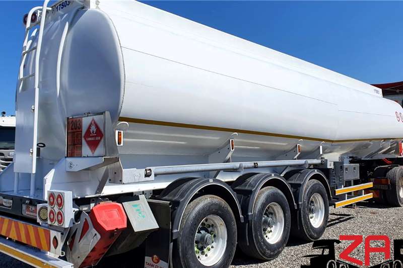 Tank Clinic Fuel tanker TRI AXLE TANK CLINIC ALLUMINIUM FUEL TANKER 2017