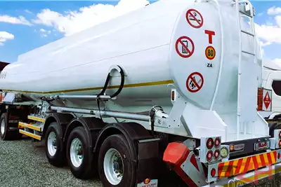 Tank Clinic Fuel tanker TANK CLINIC FUEL TANKER ALLUMINIUM TRI AXLE 2017 for sale by ZA Trucks and Trailers Sales | Truck & Trailer Marketplace