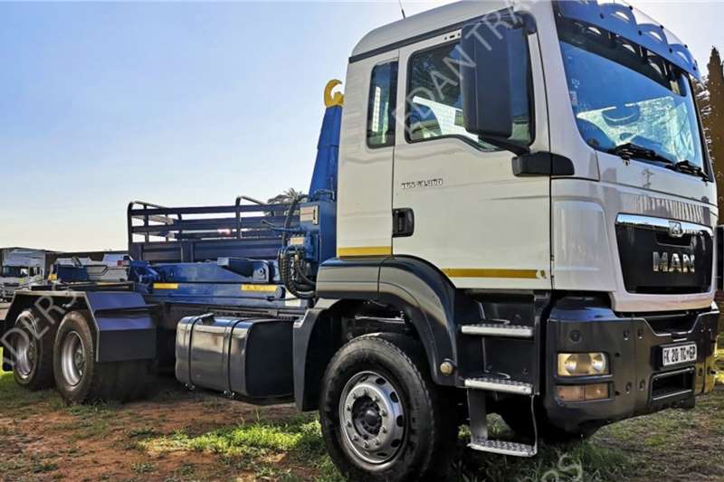Hooklift trucks in South Africa on Truck & Trailer Marketplace