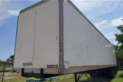 Paramount Trailers TRIDEM DRY FREIGHT BOX BODY 2014 for sale by Bidco Trucks Pty Ltd | AgriMag Marketplace