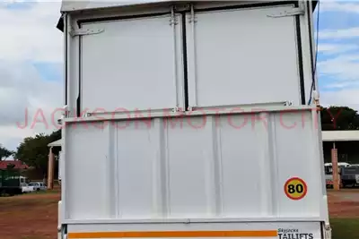 Isuzu Curtain side trucks FTR850 TAUTLINER WITH SKYJACK TAILIFT 2015 for sale by Jackson Motor City | Truck & Trailer Marketplace