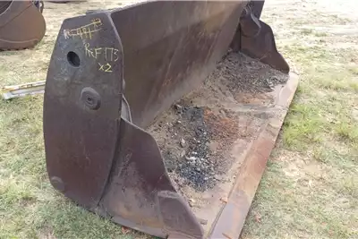 TLBs TLB Front End Loader Bucket for sale by Dirtworx | AgriMag Marketplace