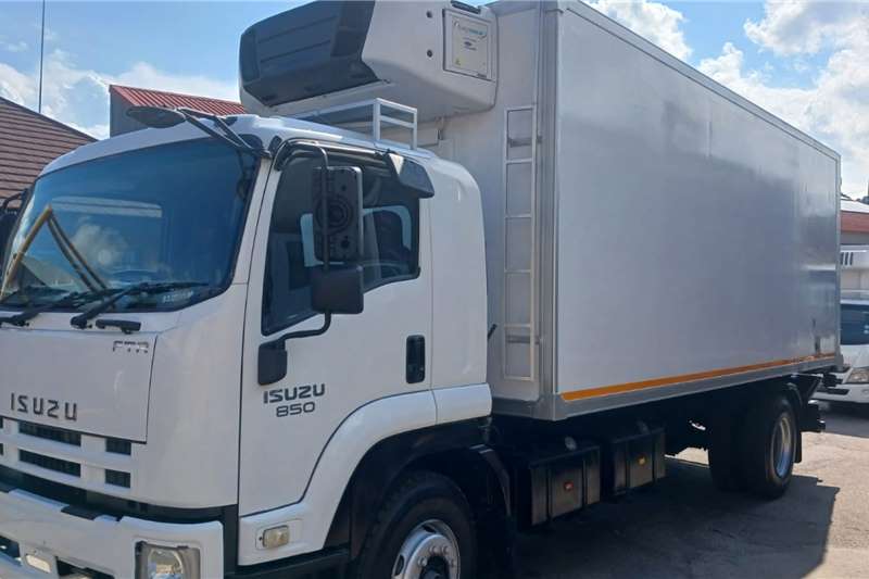 [make] Refrigerated trucks in South Africa on AgriMag Marketplace