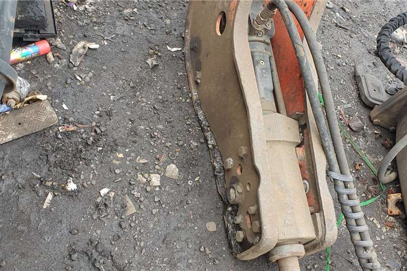 Excavators Pecker, 20 Ton for sale by HVR Turbos  | AgriMag Marketplace