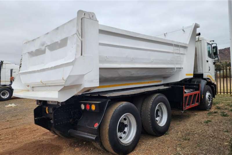 [make] Tipper trucks in South Africa on Truck & Trailer Marketplace