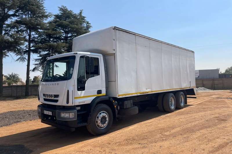 [make] Box trucks in South Africa on AgriMag Marketplace