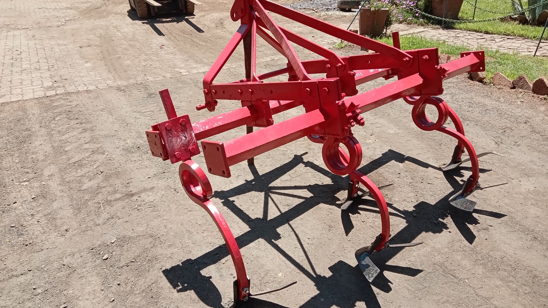 Vincs Tillage equipment Ploughs 5 Tand Skoffel for sale by Vincs se Dinge | AgriMag Marketplace