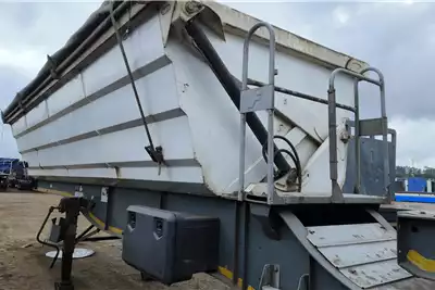 SA Truck Bodies Trailers Side tipper 45m3 Side Tipper Inter Link 2020 for sale by Trailstar | AgriMag Marketplace