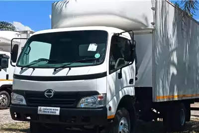 Hino Box trucks Hino 300 915 volume body 2010 for sale by Country Wide Truck Sales | AgriMag Marketplace