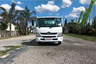 Hino Dropside trucks HINO 300 815 DROPSIDE 2016 for sale by Alan Truck And Trailer Sales | Truck & Trailer Marketplace