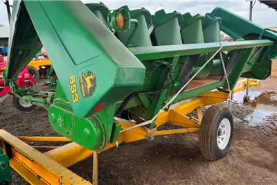 John Deere Harvesting equipment Maize headers JD 693 76cm Plukkerkop for sale by Discount Implements | Truck & Trailer Marketplace