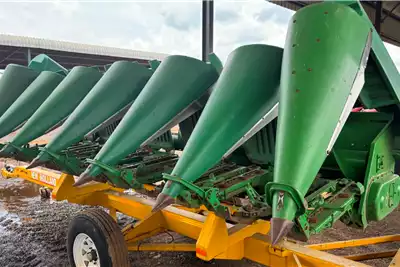 John Deere Harvesting equipment Maize headers JD 693 76cm Plukkerkop for sale by Discount Implements | AgriMag Marketplace