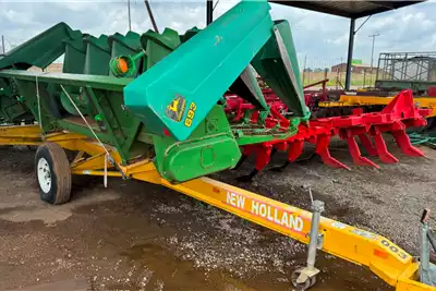 John Deere Harvesting equipment Maize headers JD 693 76cm Plukkerkop for sale by Discount Implements | Truck & Trailer Marketplace