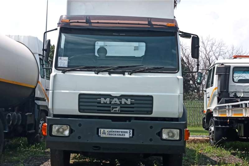 MAN Tipper trucks Man CLA 15 220 6 cube Tipper 2017