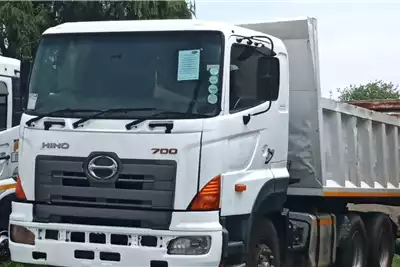 Hino Tipper trucks HINO 700 10 CUBE TIPPER 2015 for sale by Country Wide Truck Sales | AgriMag Marketplace