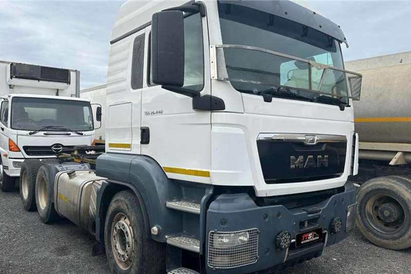 MAN Truck tractors 26.440 with Hydraulics 2014