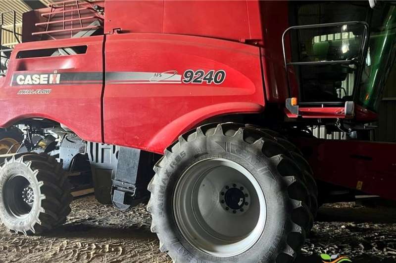 Case Harvesting equipment Grain harvesters Case IH 9240 2018