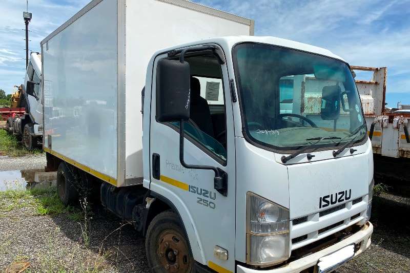 Isuzu Box trucks 250 Stripping for Spares