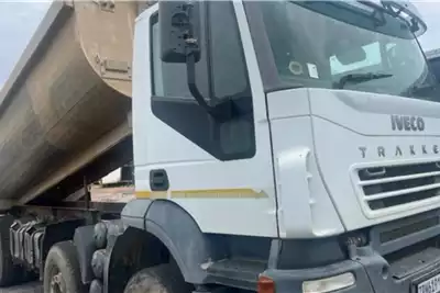 Iveco Tipper trucks Iveco 18m3 Twinsteer Tipper 2010 for sale by Randfontein Truck Salvage | Truck & Trailer Marketplace