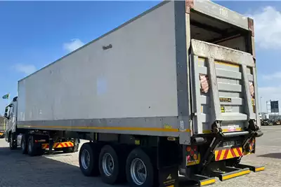 Henred Trailers Box body 14m Tri Axle Trailer 1998 for sale by East Rand Truck Sales | Truck & Trailer Marketplace