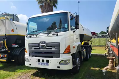 Water Bowser Trucks Hino 700 2841 SMT 6 x4 18000L Water Tanker 2016