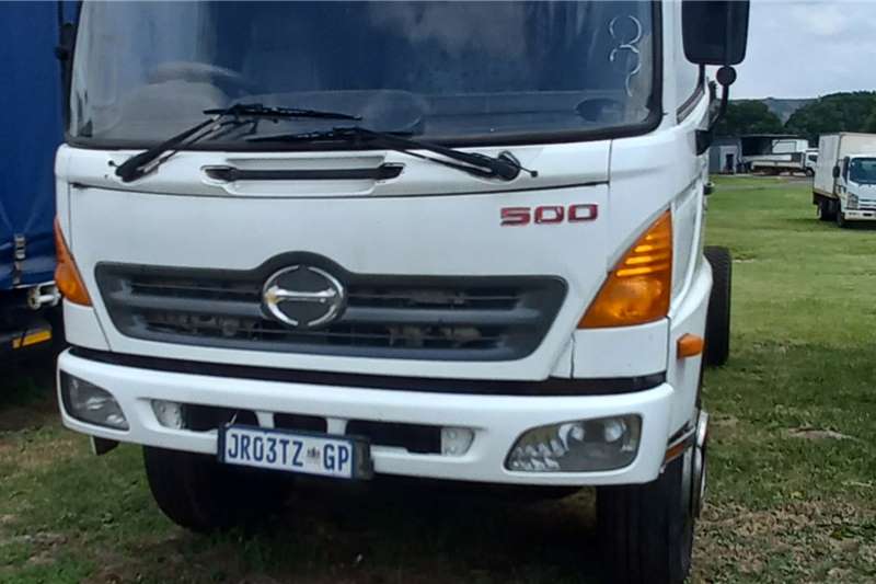 Hino Truck 500 1626 4x2 T/T 2012