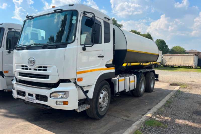 Nissan Water bowser trucks Nissan UD water tanker for sale 2008