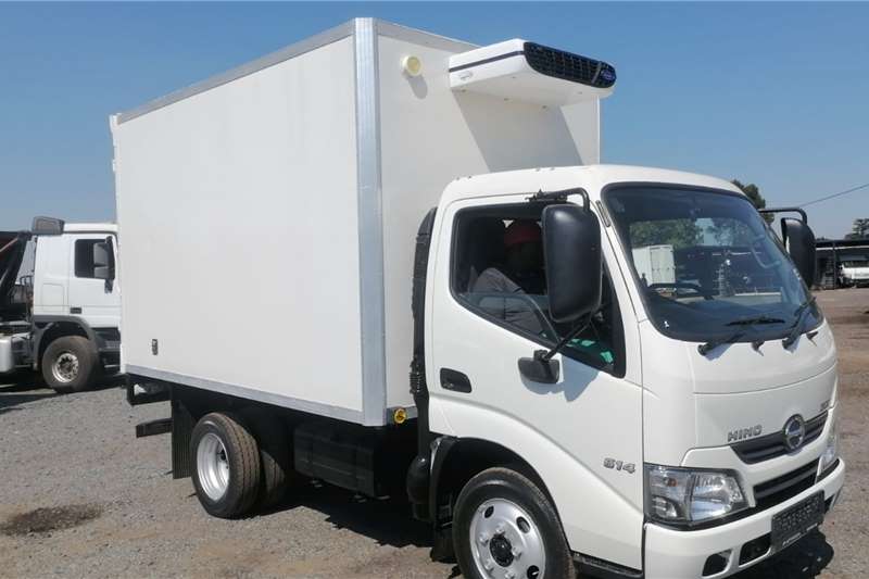 Hino Refrigerated trucks HINO 300 614 FRIDGE 2018