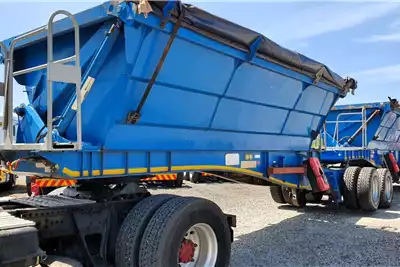 Trailers SA TRUCK BODIES 25 CUBE SIDE TIPPER 2014