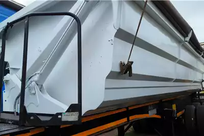 SA Truck Bodies Trailers Side tipper 45m3 Side Tipper Inter Link 2013 for sale by Trailstar | Truck & Trailer Marketplace