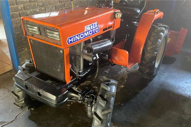 Hinomoto Tractors 2WD tractors Reconditioned  20hp, 3 Speed Pto, Includes Crawler