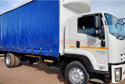 Isuzu Curtain side trucks FTR850 (AUTO) TAUTLINER WITH NEW CURTAIN SIDES 2014 for sale by Jackson Motor City | Truck & Trailer Marketplace