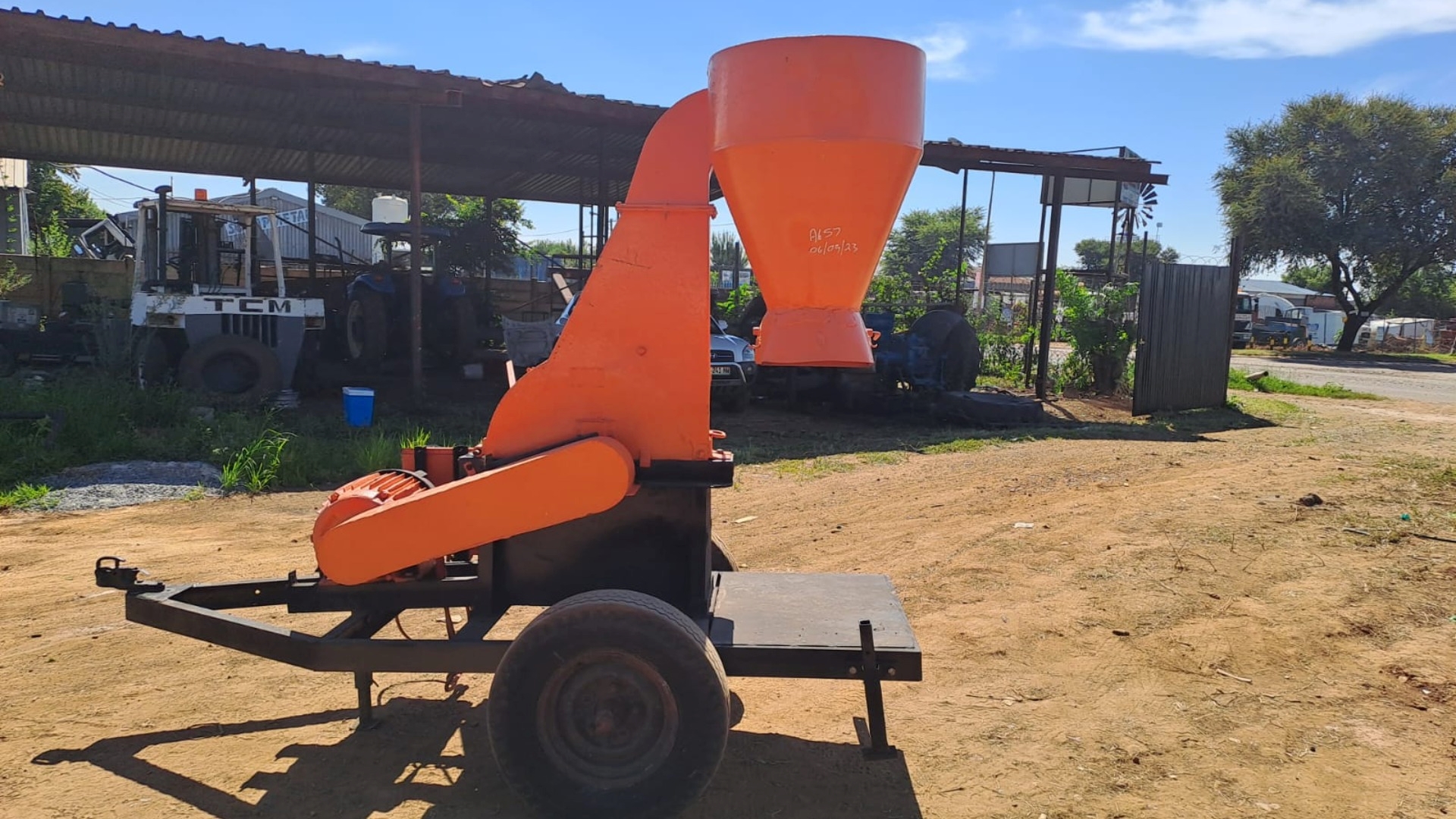 Harvesting equipment Oranje LM32 Hammermeul elektries met Delta Box for sale by Agrimag Auctions | AgriMag Marketplace