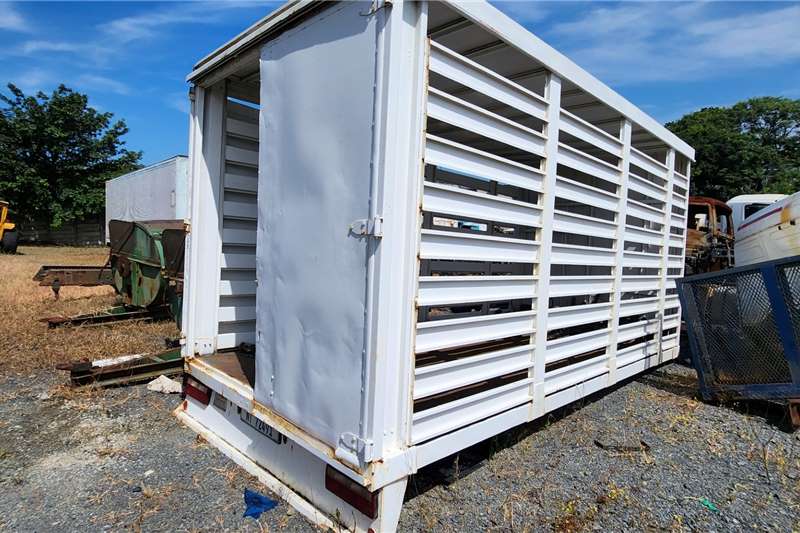 Cattle trailer Caged body