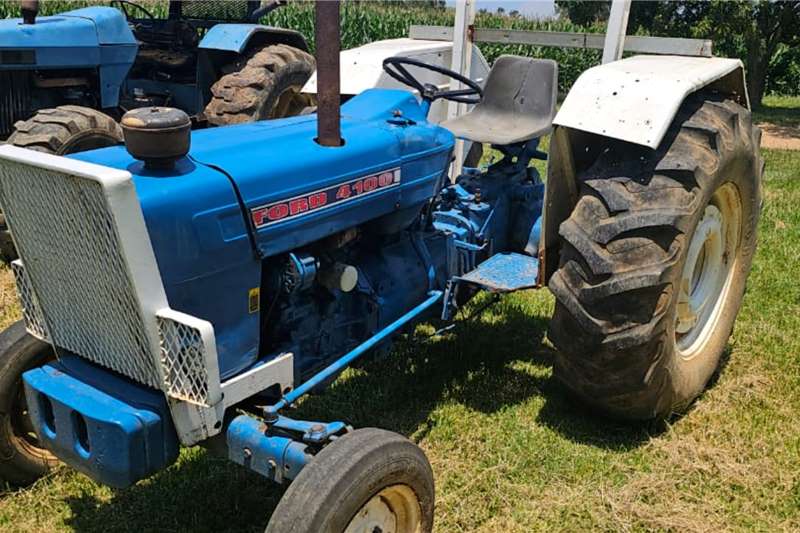 Ford Tractors 4100