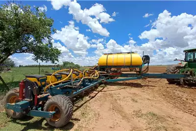Equalizer Planting and seeding equipment Row planters 16 Ry x 0.91m / 20 Ry x 0.76m Equalizer 2016 3FT 2 for sale by Landmark Noord Wes PTY LTD | AgriMag Marketplace
