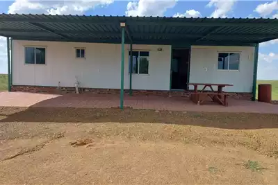 VIRAKS Packhouse equipment 2 Bedroom, one bathroom with open plan living and for sale by Landmark Noord Wes PTY LTD | AgriMag Marketplace