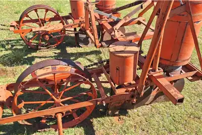 Planting and seeding equipment Row planters 2 Row LM Planter for sale by R64 Trade | AgriMag Marketplace