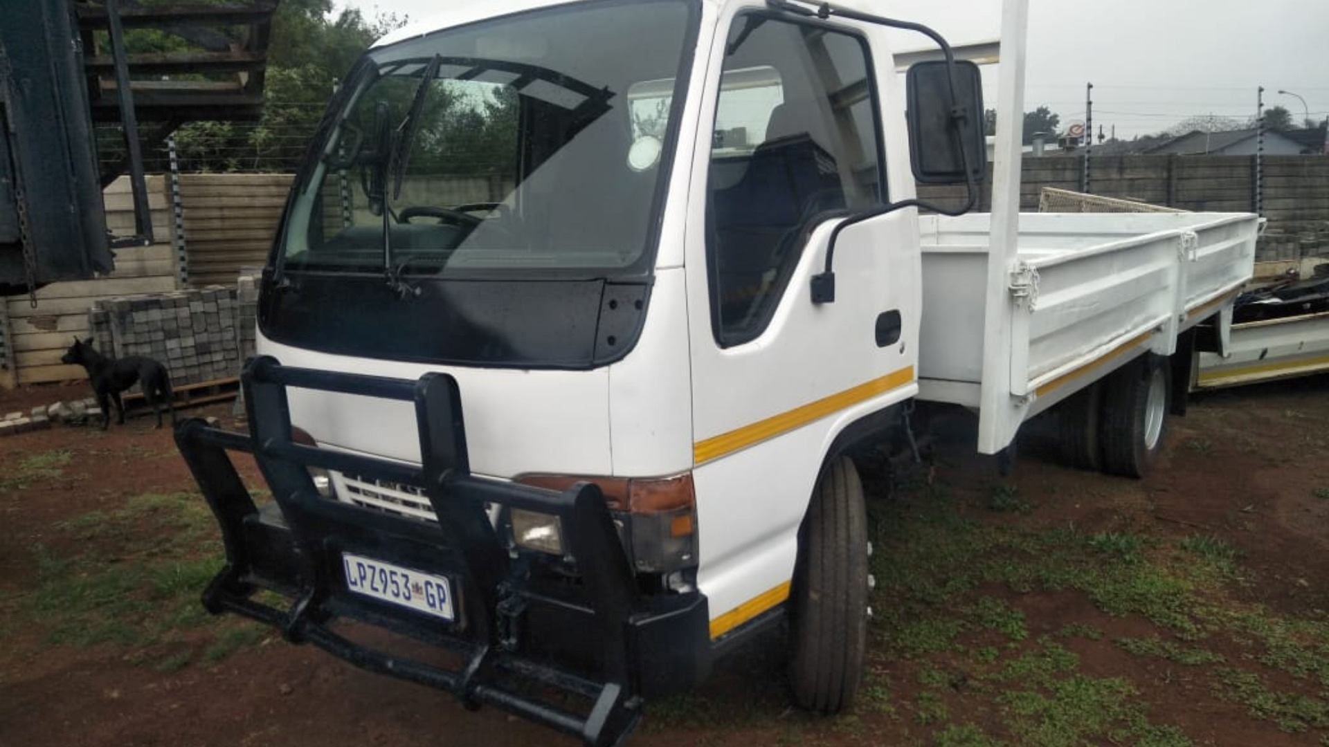 Isuzu Dropside trucks 3.5 TON DROPSIDE 2000 for sale by MT Car and Truck Auctioneers | Truck & Trailer Marketplace