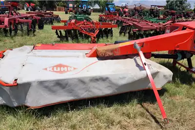 Kuhn Haymaking and silage Disc mowers Kuhn FC 243 R GII mower conditioner 2016 for sale by Sturgess Agriculture | AgriMag Marketplace