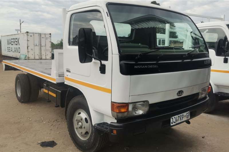 [condition] [make] Flatbed trucks in South Africa on Truck & Trailer Marketplace