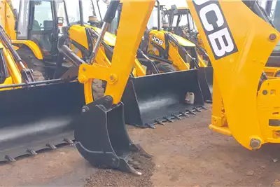 JCB TLBs Construction 3DX 2015 for sale by WE BUY TLBs | AgriMag Marketplace