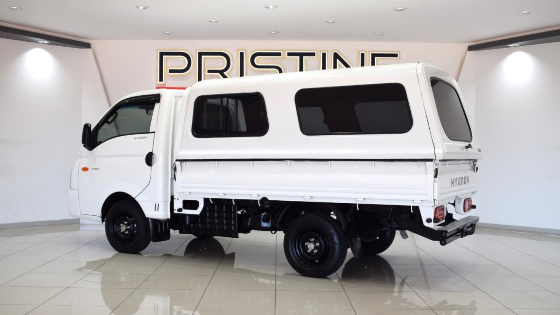 Cherry picker trucks for sale by Pristine Motors Trucks | Truck & Trailer Marketplace